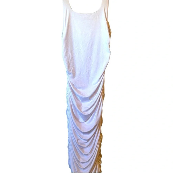 NWOT Women’s Sleeveless Ruched BodyCon Dress - Picture 4 of 4